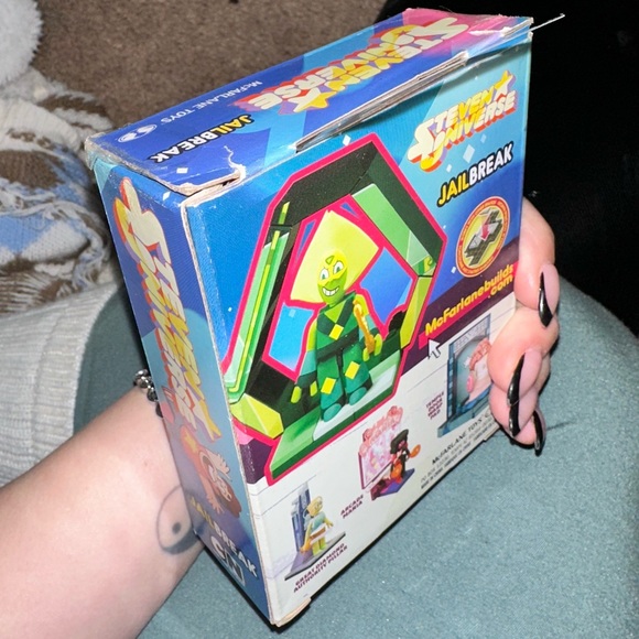 NWT Peridot Steven Universe Jailbreak puzzle Construction Set - Picture 6 of 7